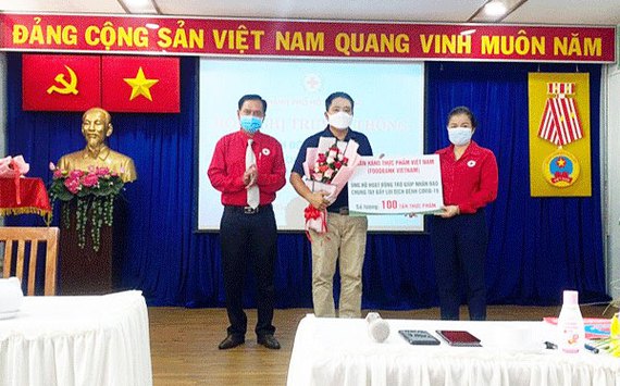 TP Hồ Chí Minh: Vận động nguồn lực ủng hộ phòng chống dịch Covid-19 và tăng cường hiến máu tình nguyện
